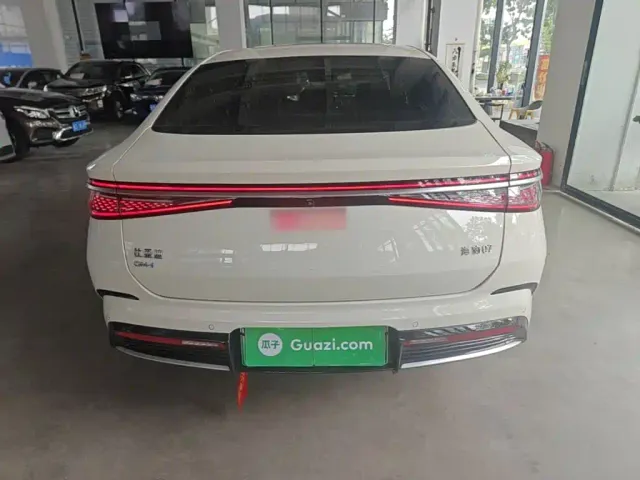 BYD Seal 07 DM-i — Фото автомобиля 3