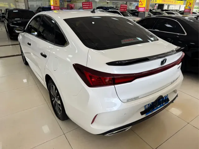 Changan Eado — Фото автомобиля 13