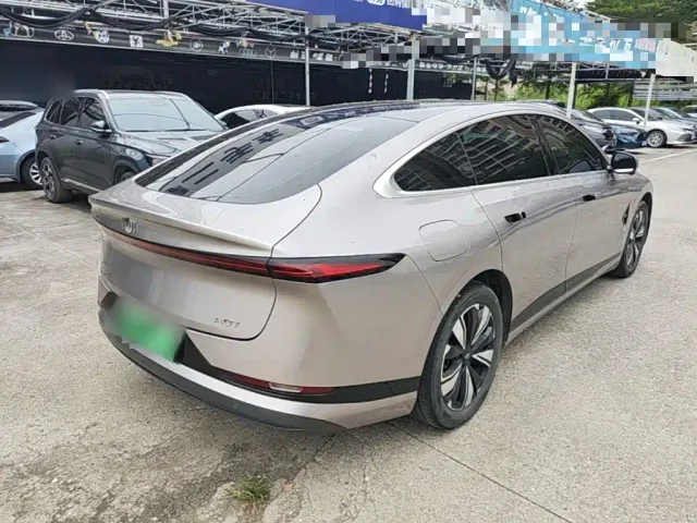 Changan Qiyuan A07 — Фото автомобиля 6
