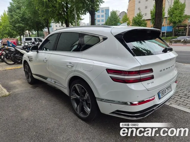 Genesis GV80 — Фото автомобиля 2