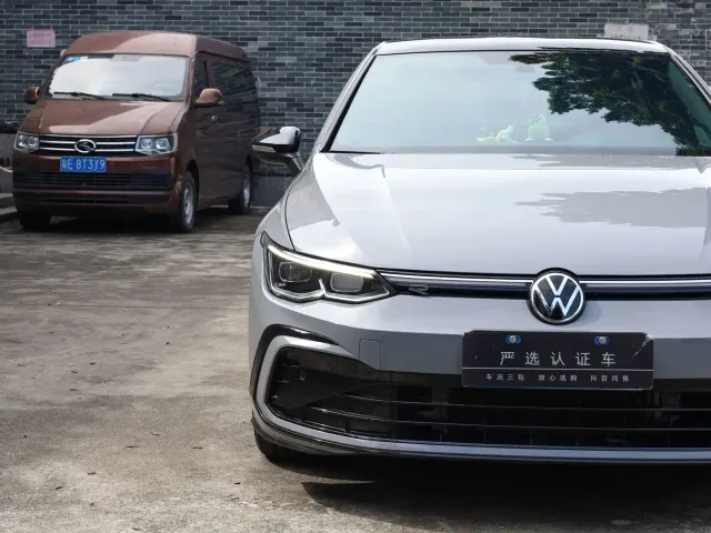 Volkswagen Golf — Фото автомобиля 19