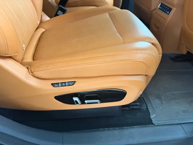 Dongfeng eπ 008 — Фото автомобиля 12