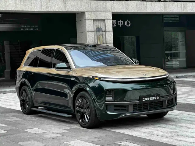 Li Auto L9 — Фото автомобиля 4
