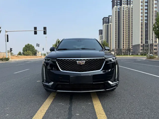 Cadillac XT6 — Фото автомобиля 2