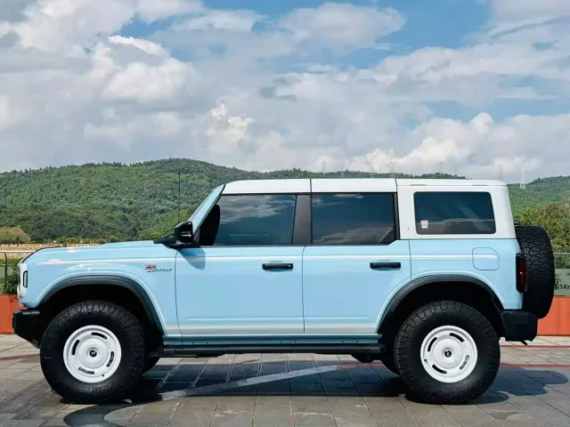Ford Bronco — Фото автомобиля 7