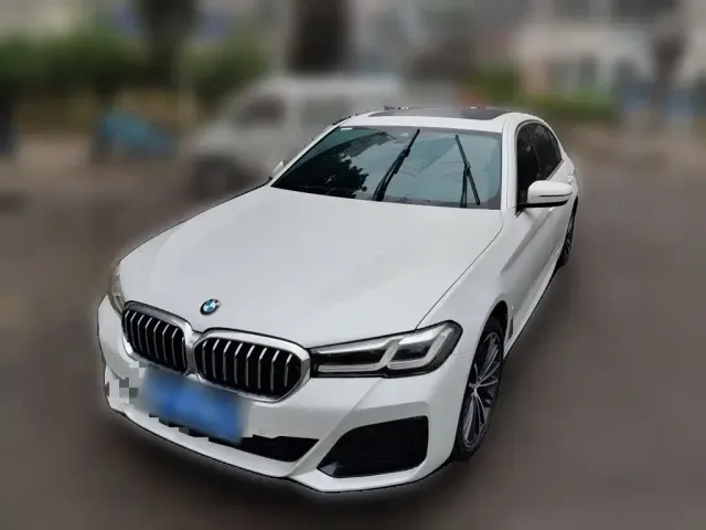 Фотография автомобиля — BMW 5 Series