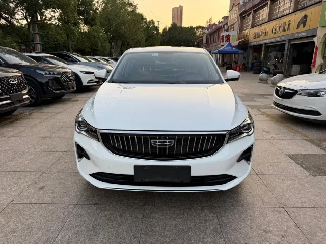 Geely Emgrand — Фото автомобиля 2