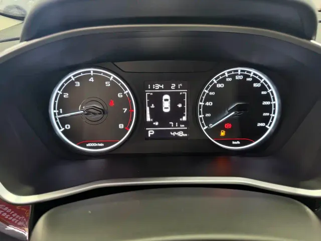 Geely Binyue — Фото автомобиля 8