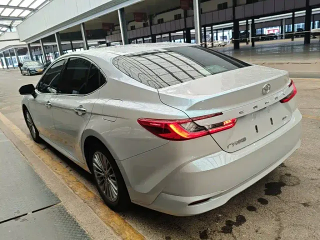 Toyota Camry — Фото автомобиля 4