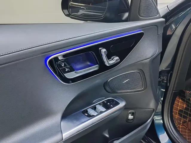 Mercedes-Benz C-Class — Фото автомобиля 10