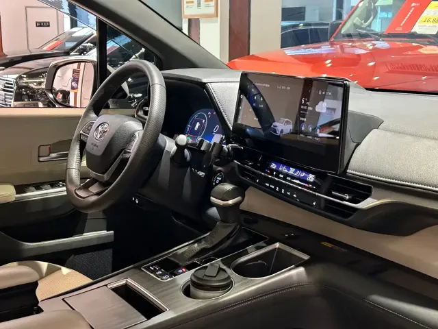 Toyota Granvia — Фото автомобиля 24
