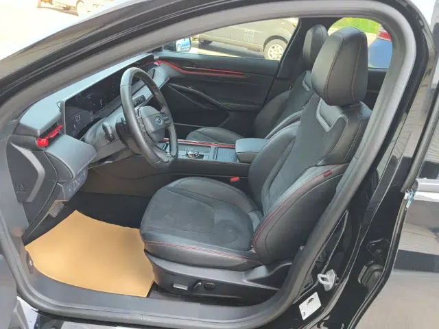 Ford Mondeo — Фото автомобиля 10
