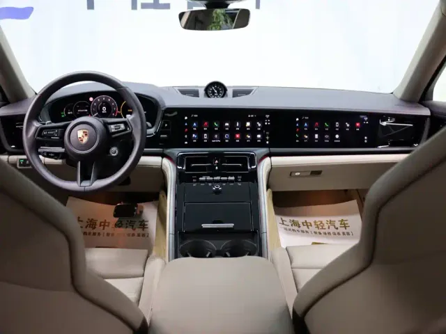 Porsche Panamera — Фото автомобиля 13