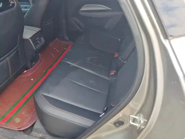 Changan Oshan Z6 EV — Фото автомобиля 11