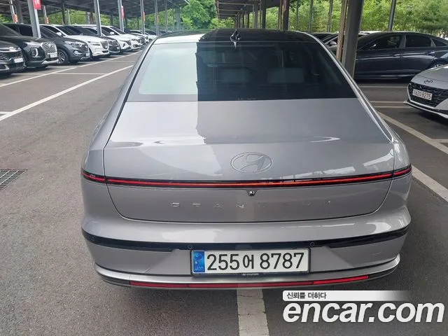 Hyundai Grandeur GN7 — Фото автомобиля 4