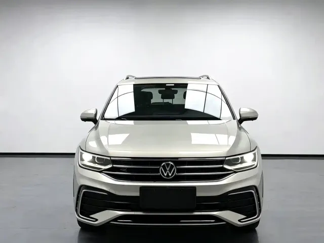 Volkswagen Tiguan L — Фото автомобиля 2