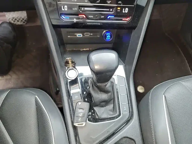 Volkswagen Tiguan L — Фото автомобиля 13
