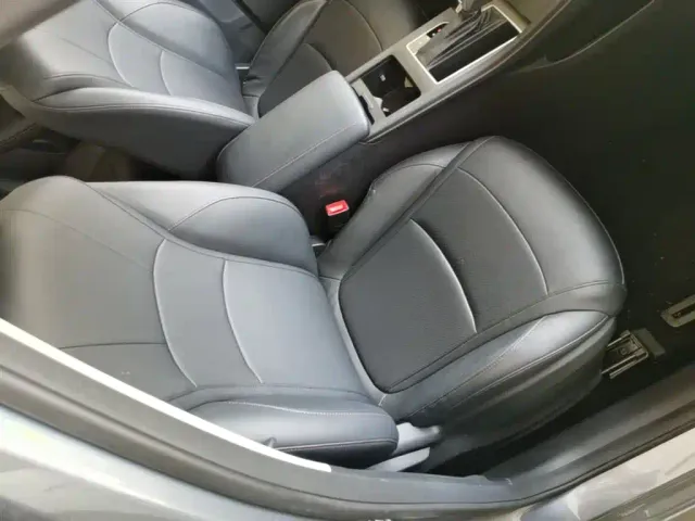 Roewe i5 — Фото автомобиля 24