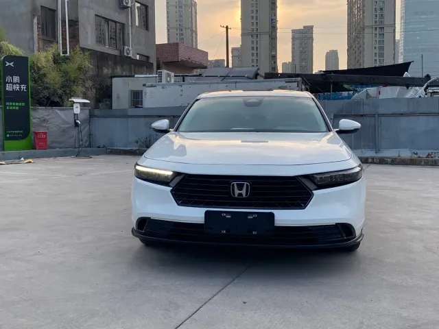 Honda Accord — Фото автомобиля 2