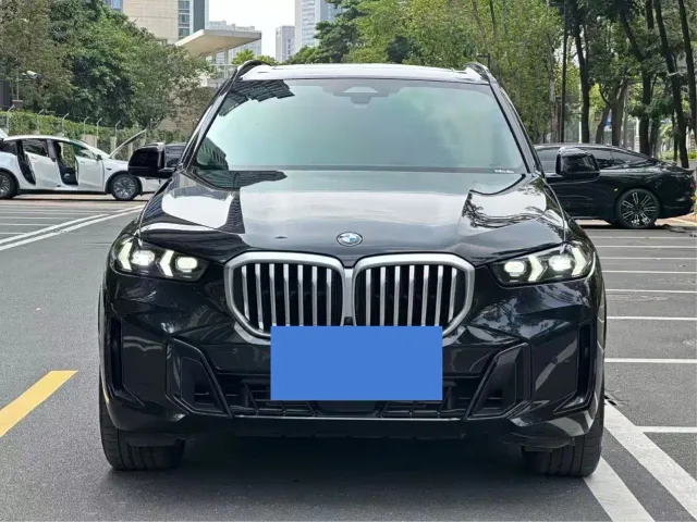 Фотография автомобиля — BMW X5
