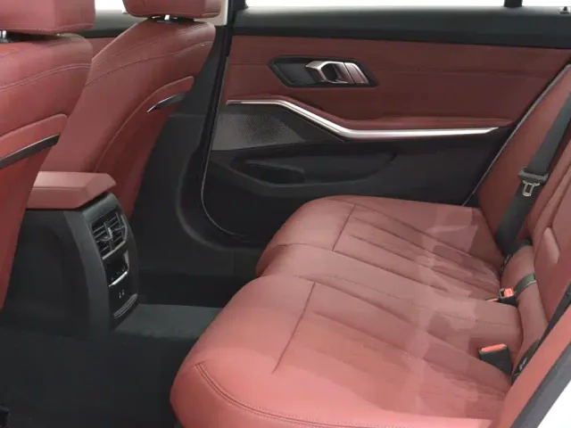 BMW 3 Series — Фото автомобиля 11