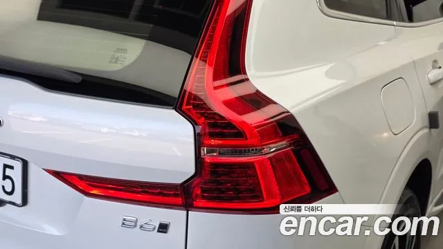 Volvo XC60 Generation 2 — Фото автомобиля 23