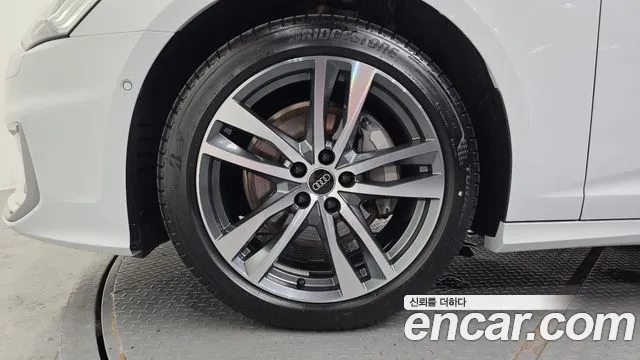 Audi A6 45 TFSI Premium — Фото автомобиля 5