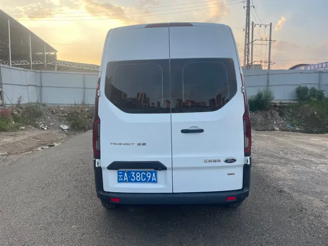 Ford Transit — Фото автомобиля 14