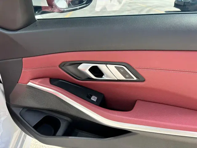 BMW 3 Series — Фото автомобиля 17