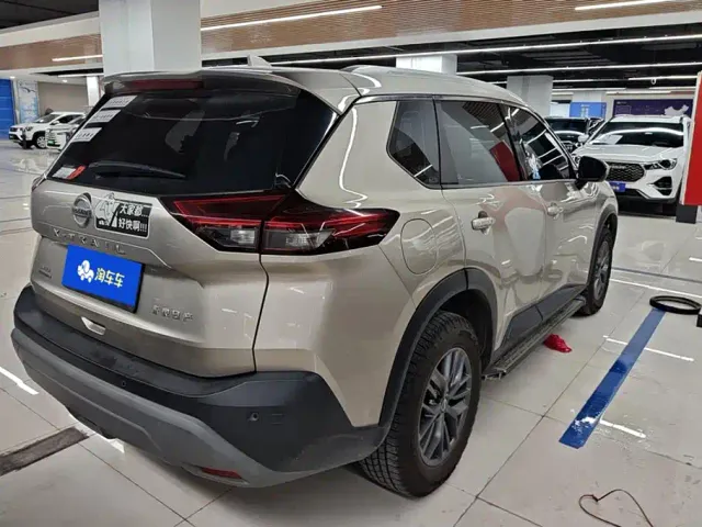 Nissan X-Trail — Фото автомобиля 3