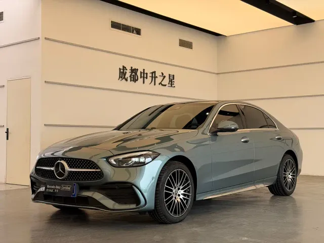 Фотография автомобиля — Mercedes-Benz C-Class