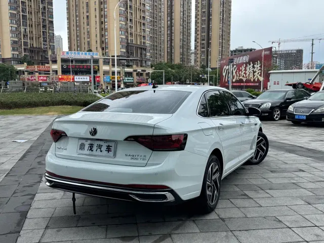 Volkswagen Sagitar — Фото автомобиля 7