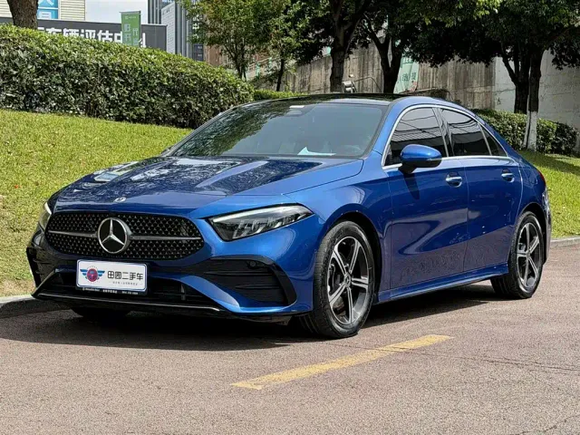 Фотография автомобиля — Mercedes-Benz A-Class