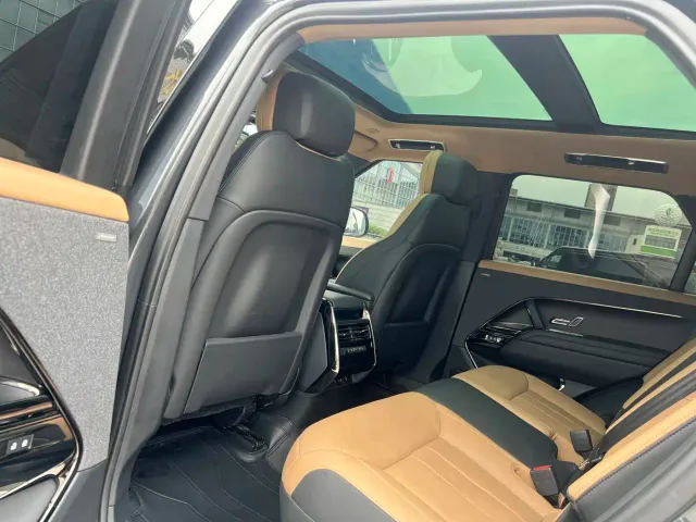 Land Rover Range Rover Sport — Фото автомобиля 12