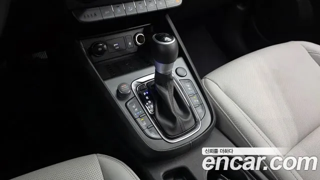 Hyundai Kona Kona (New) — Фото автомобиля 9