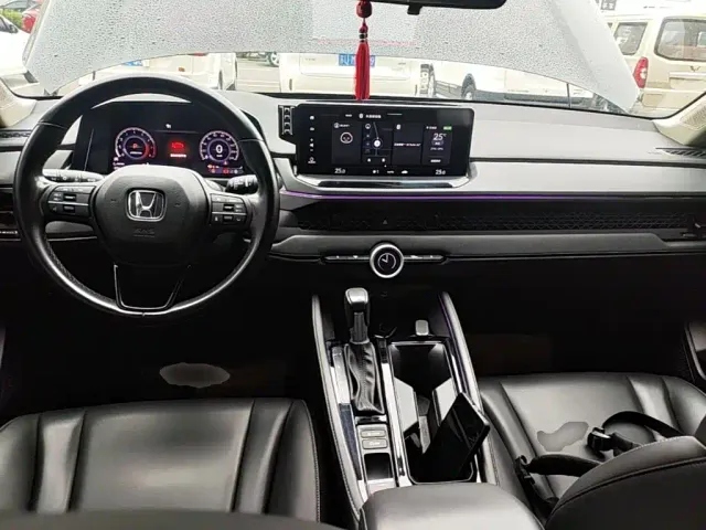 Honda Accord — Фото автомобиля 9