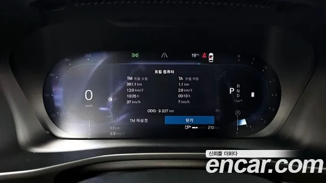 Вольво XC40 B4 Black Edition — Фото автомобиля 6