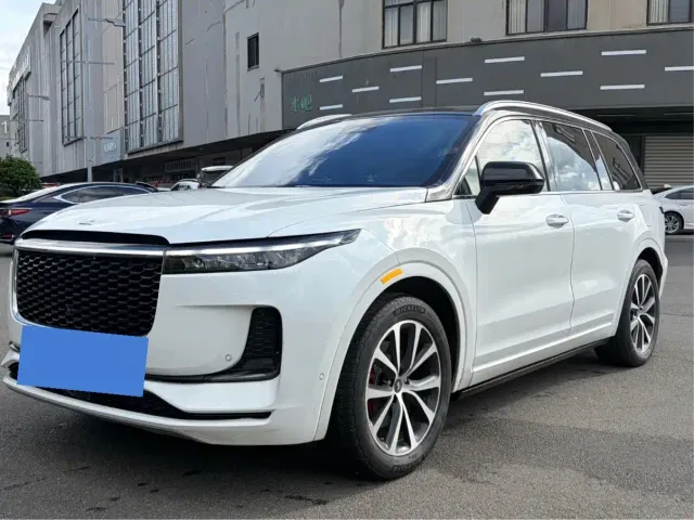 Li Auto ONE — Фото автомобиля 2