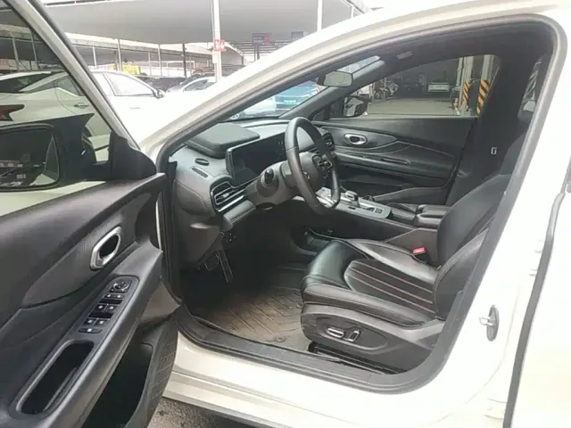 GAC Trumpchi Emkoo — Фото автомобиля 15