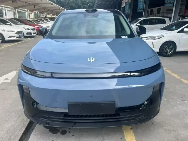 Leapmotor B10 — Фото автомобиля 2