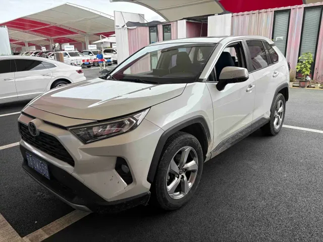 Фотография автомобиля — Toyota RAV4