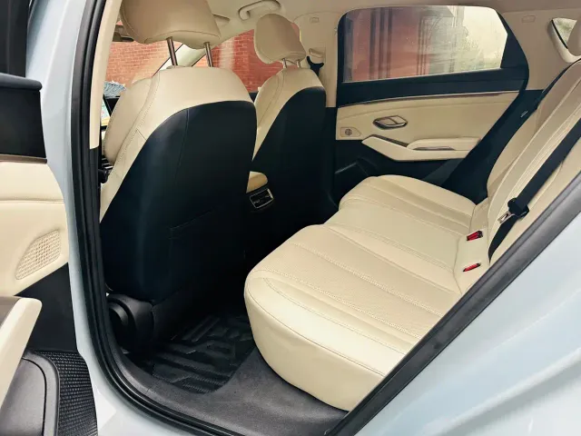 BYD Qin L — Фото автомобиля 13