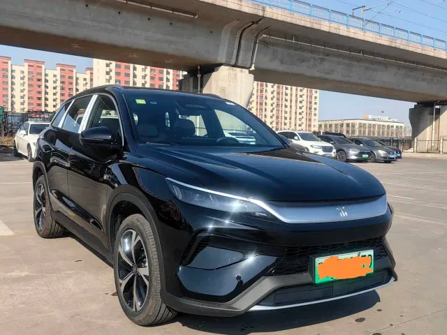 BYD Song Pro — Фото автомобиля 3