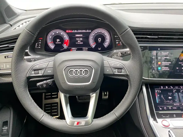 Audi SQ7 — Фото автомобиля 27