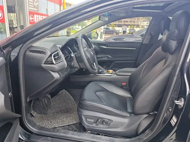 Toyota Camry 2021 Hybrid 2.5HGVP Leading Edition — Фото автомобиля 8