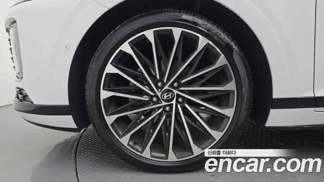 Hyundai Grandeur GN7 — Фото автомобиля 5