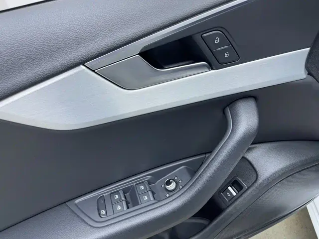 Audi A4L — Фото автомобиля 12