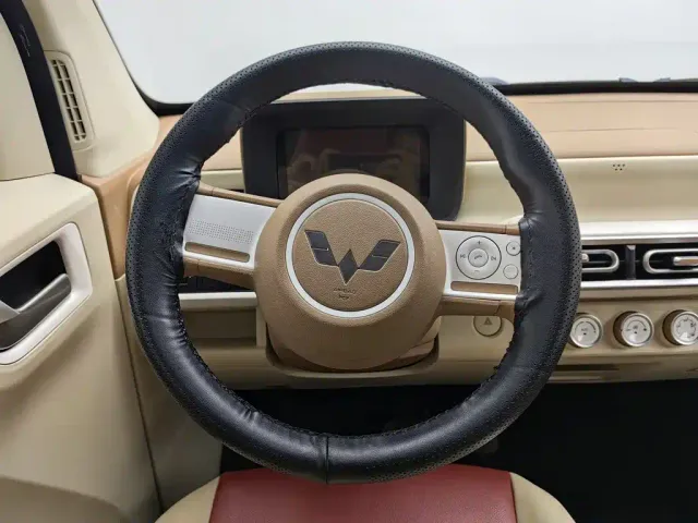 Wuling Hongguang Mini EV — Фото автомобиля 11