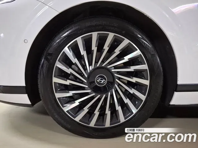 Hyundai Grandeur GN7 — Фото автомобиля 19