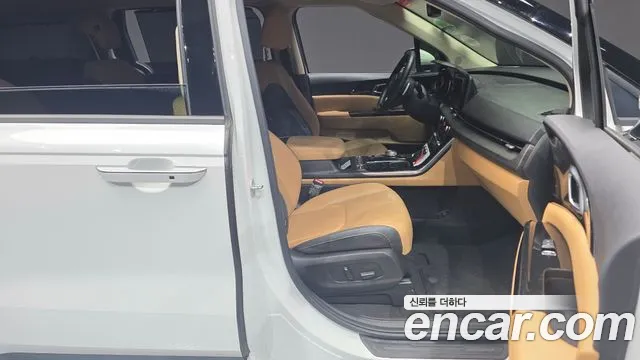 Kia Carnival Generation 4 — Фото автомобиля 11